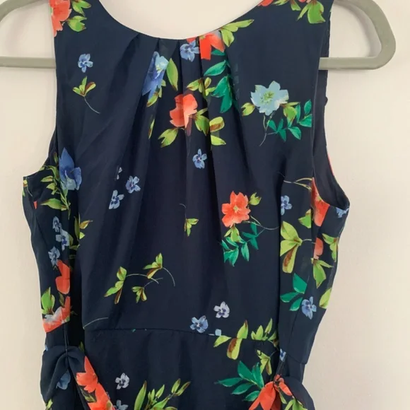 Floral dress - Picture 6 of 10